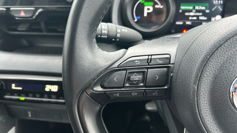 Toyota Yaris 1.5 Hybrid Design 5dr CVT Hybrid Hatchback